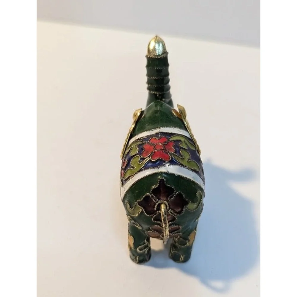 N/A cloisonne elephant